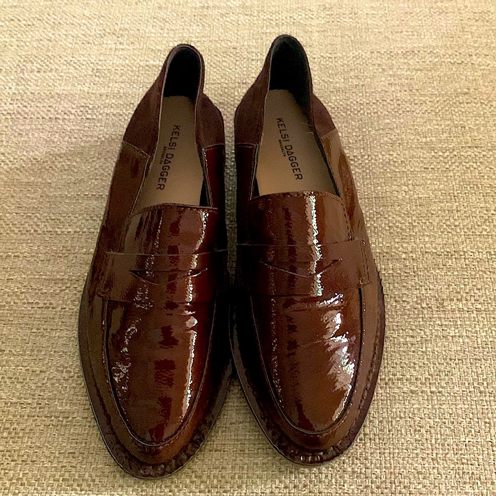 Kelsi Dagger patent leather loafers. Very comfortable.